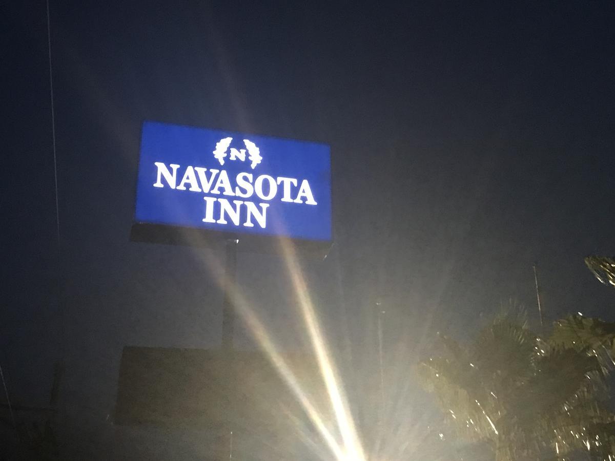 Navasota Inn Екстериор снимка