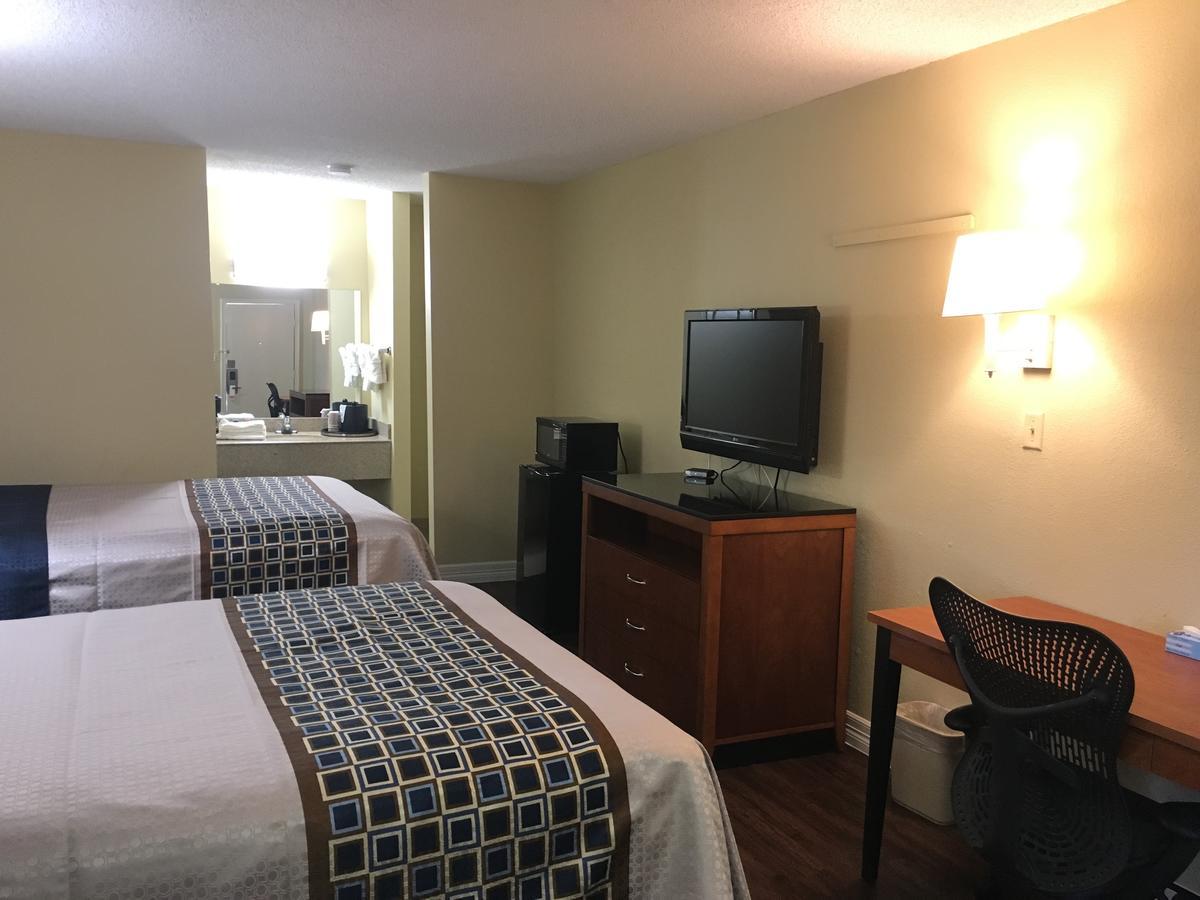 Navasota Inn Екстериор снимка